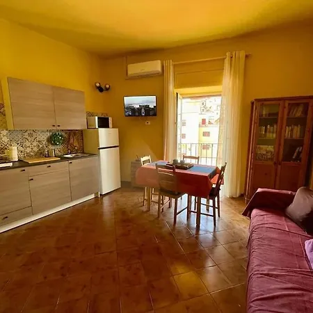 Διαμέρισμα Spaccanapoli Top, Your House In The Old Town